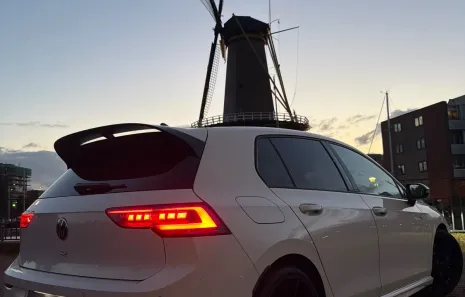 Huur Volkswagen Golf 8.5R