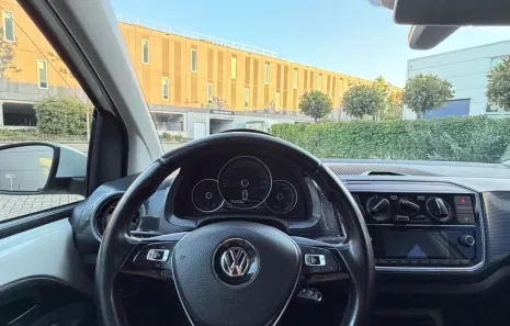 Huur Volkswagen Up!