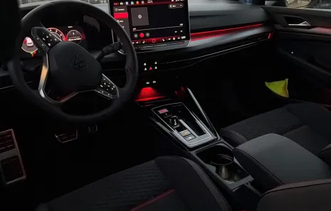 Huur Volkswagen Golf 8.5 GTI Clubsport