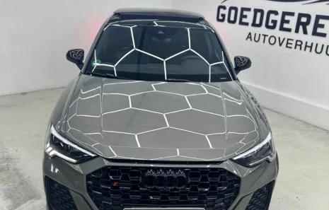 Huur Audi RSQ3 10 years Edition