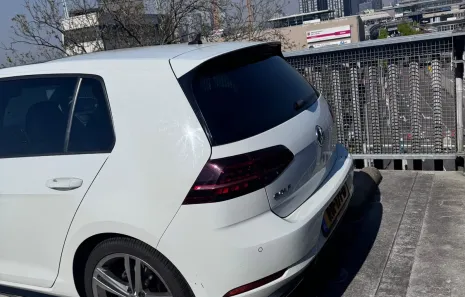 Huur Volkswagen Golf 7.5 R-Line