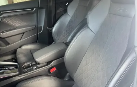 Huur Audi RS3 Limousine