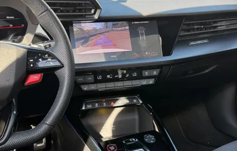 Huur Audi RS3 Limousine (2026)