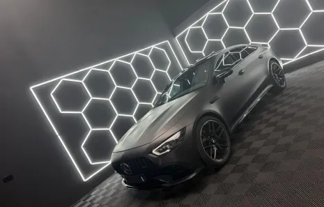 Huur Mercedes Benz GT53 AMG