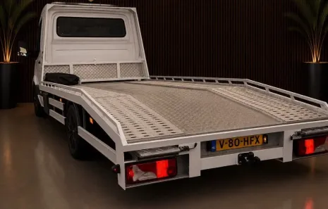 Huur Mercedes Benz Oprijwagen