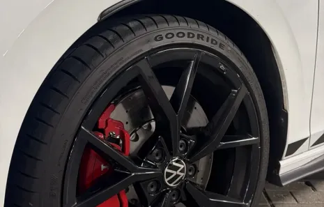 Huur Volkswagen Golf 8 GTI Clubsport