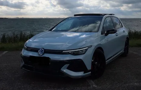 Huur Volkswagen Golf 8.5 GTI Clubsport