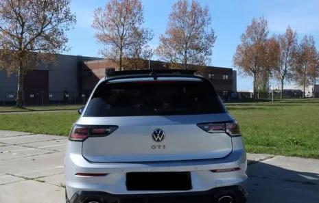 Huur Volkswagen Golf 8.5 GTI Clubsport