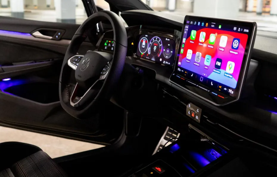 huur Volkswagen Golf 8.5 GTI 1