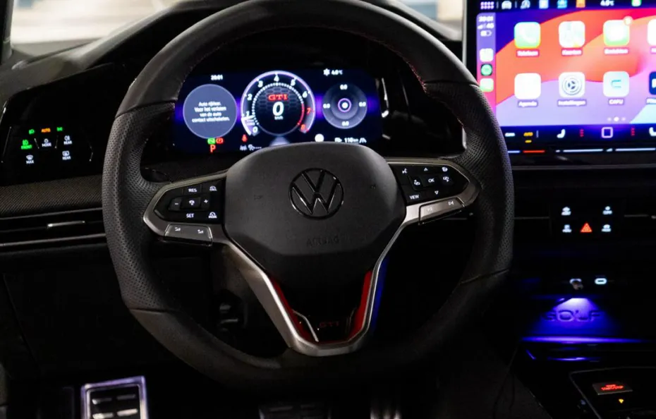 huur Volkswagen Golf 8.5 GTI 1