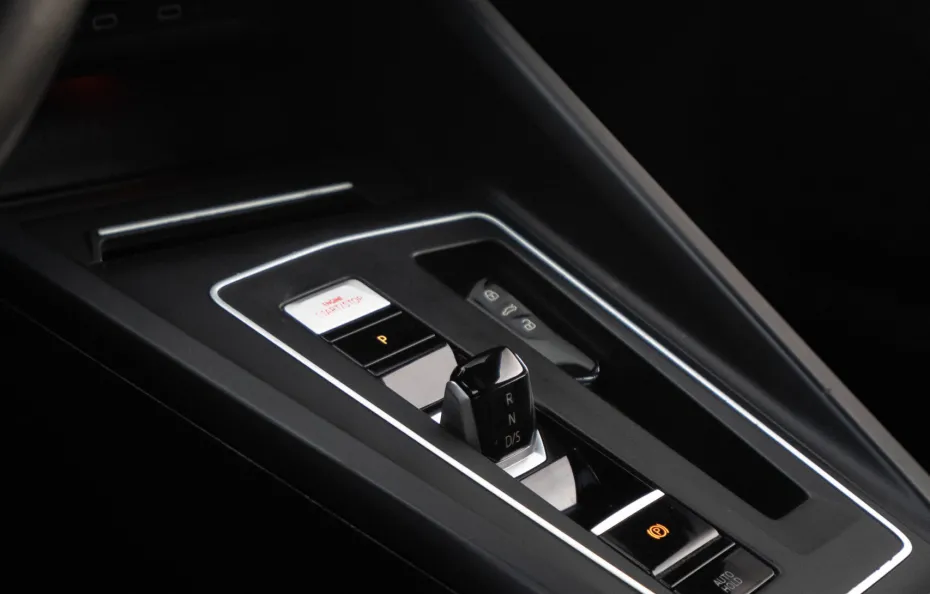 huur Volkswagen Golf 8 GTI 1