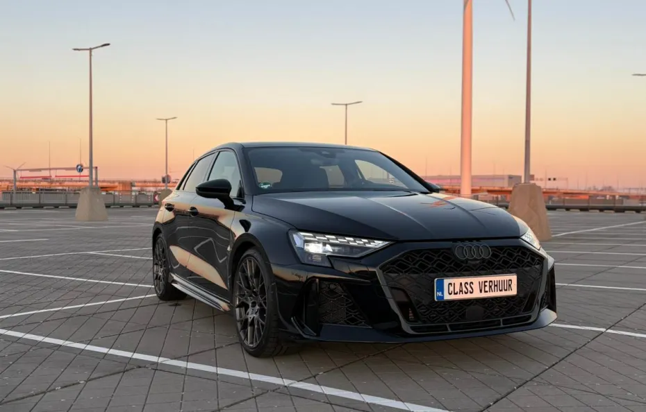 huur Audi RS3 Sportback (2025) 1