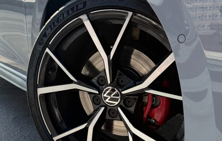 huur Volkswagen Golf 8 GTD 1