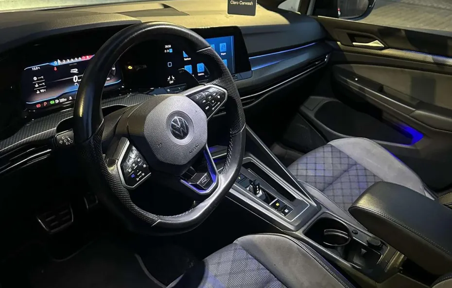 huur Volkswagen Golf 8R + Downpipes