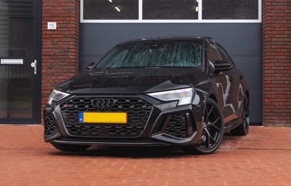 huur Audi RS3 Sportback 1