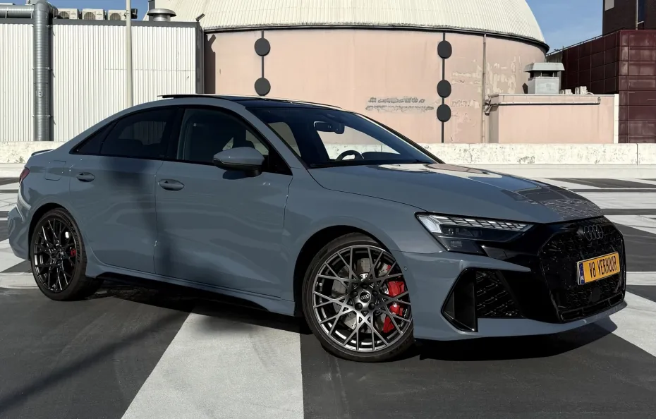 huur Audi RS3 2025 Performance 1