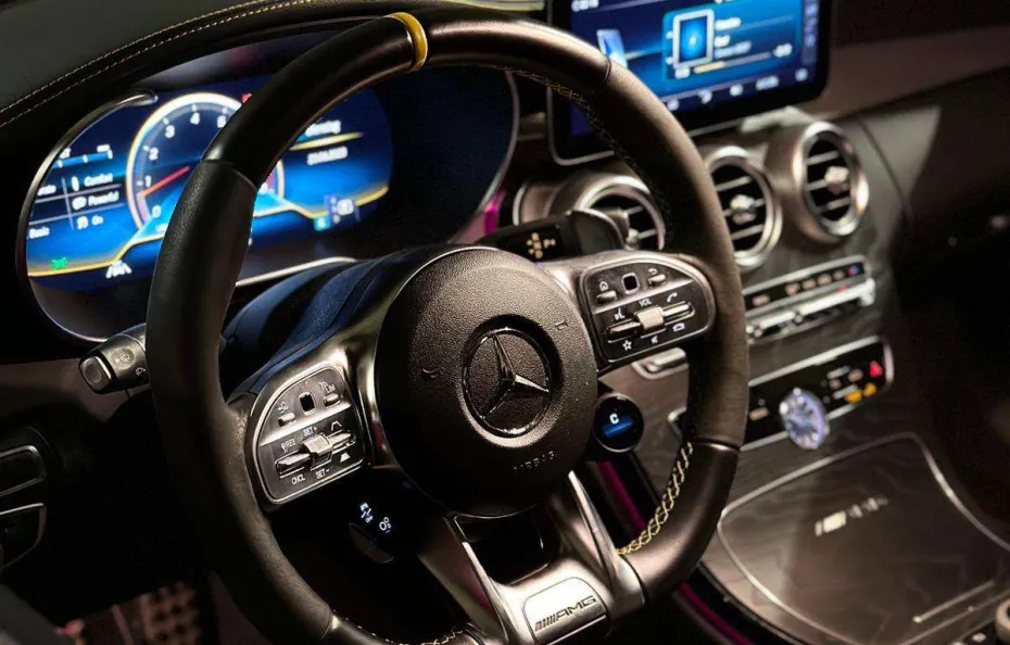 huur Mercedes-Benz C63s AMG 1