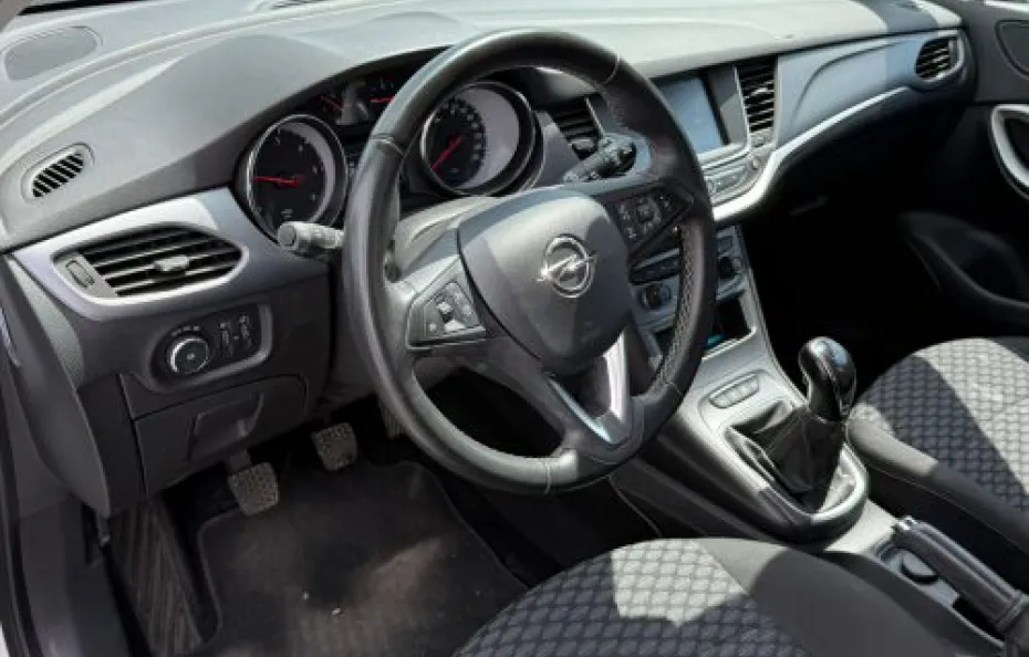 huur Opel Astra Tourer 1