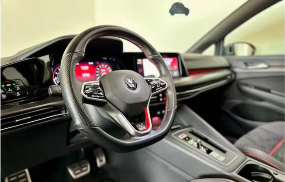 huur Volkswagen Golf 8 GTI Clubsport