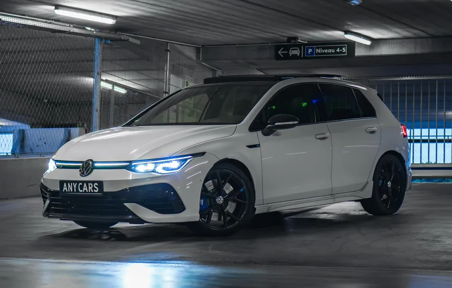 huur Volkswagen Golf 8R 1