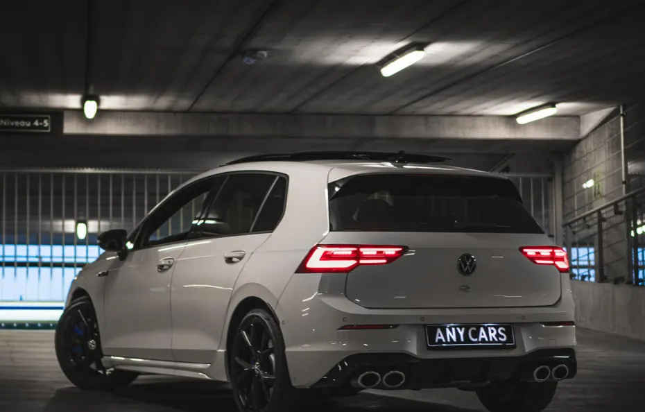 huur Volkswagen Golf 8R 1