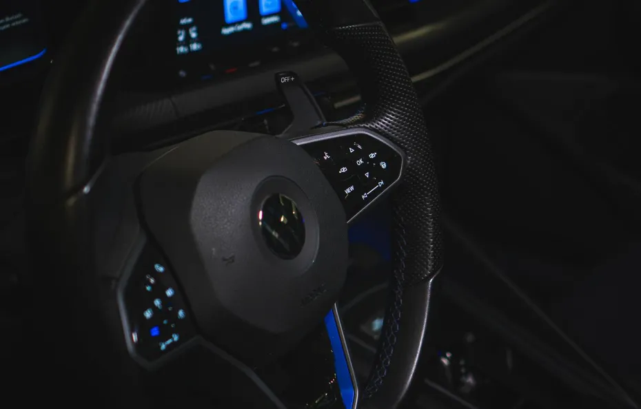 huur Volkswagen Golf 8R 1