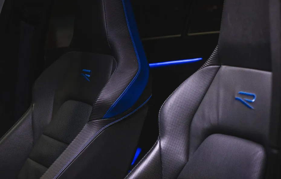 huur Volkswagen Golf 8R 1