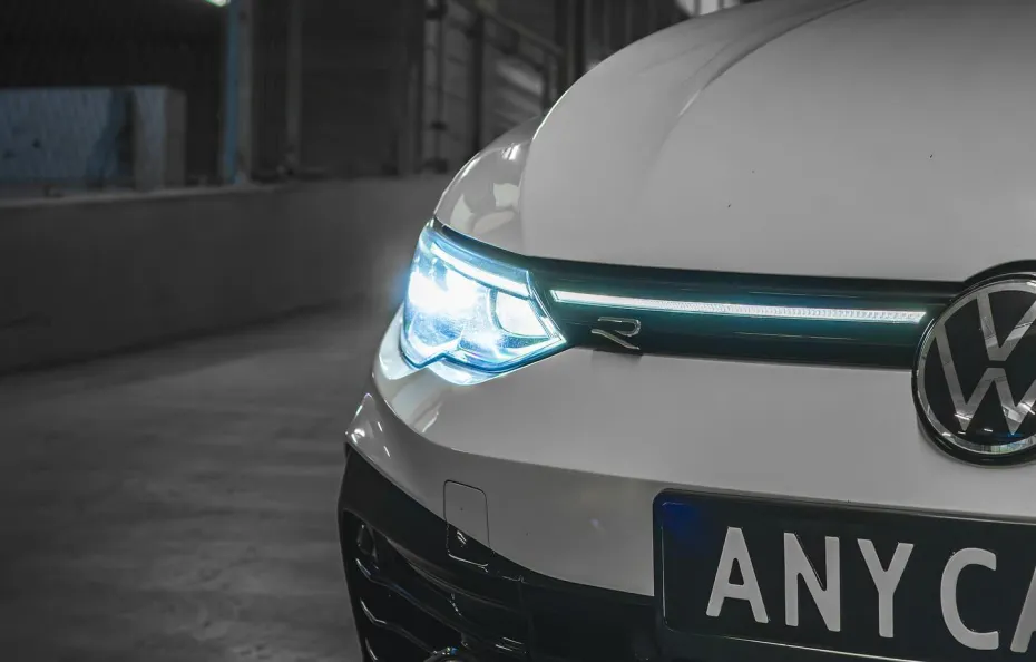 huur Volkswagen Golf 8R 1