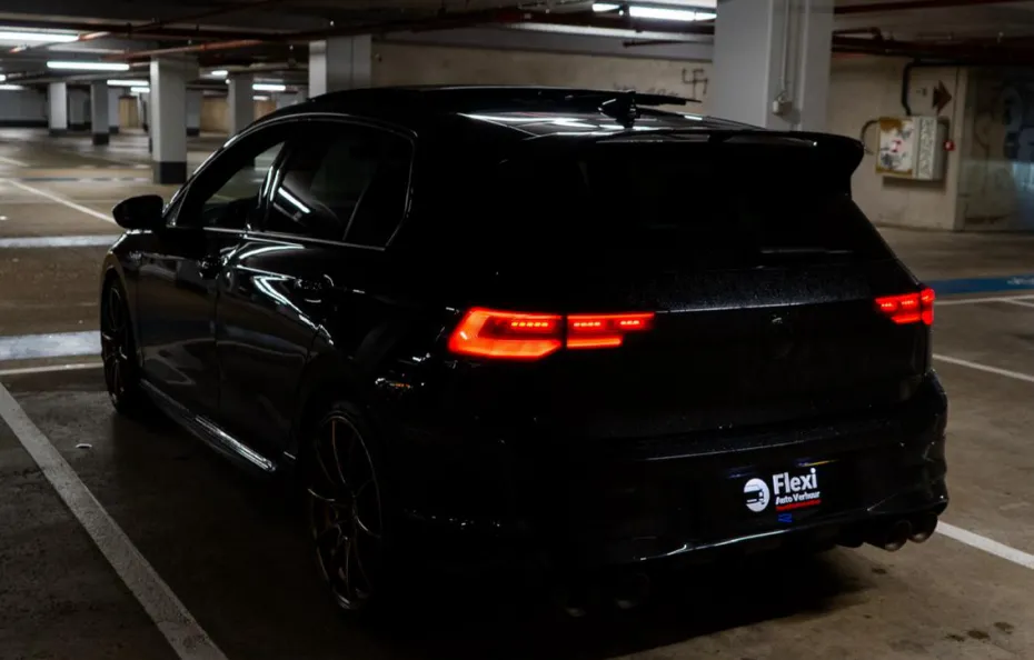 huur Volkswagen Golf 8R 1