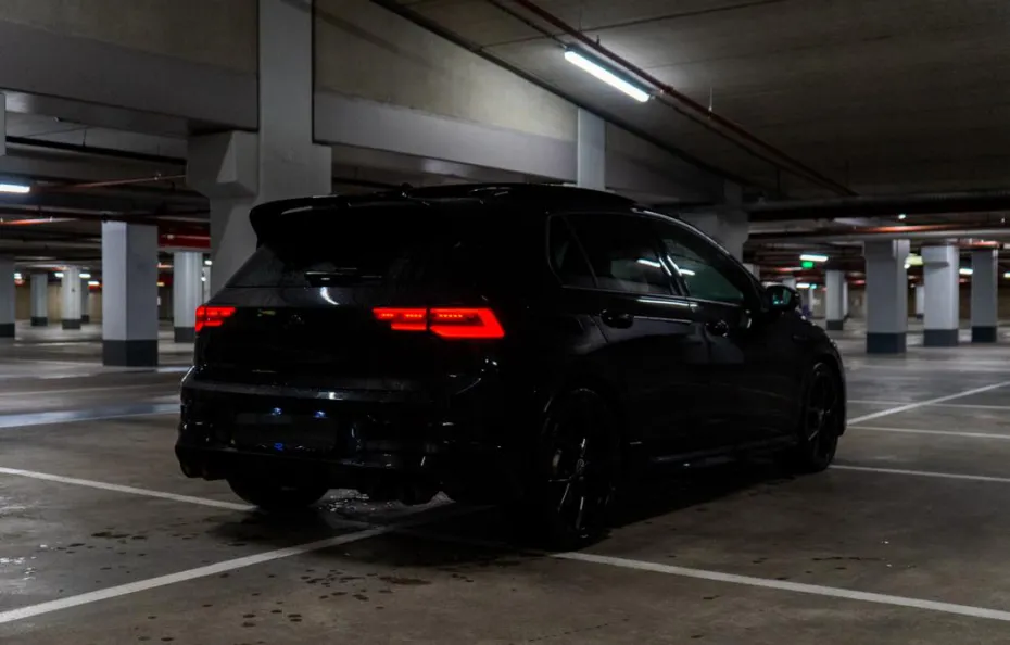 huur Volkswagen Golf 8R 1