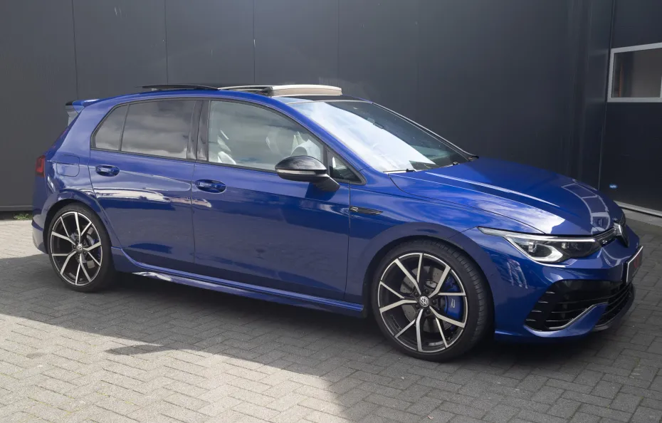 huur Volkswagen Golf 8R Performance 1