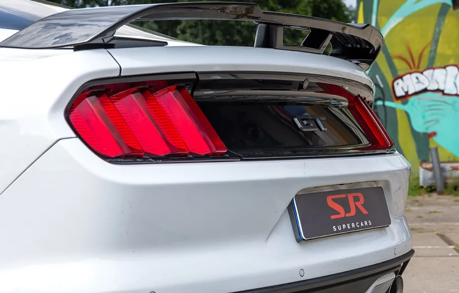 huur Ford Mustang GT 5.0 1