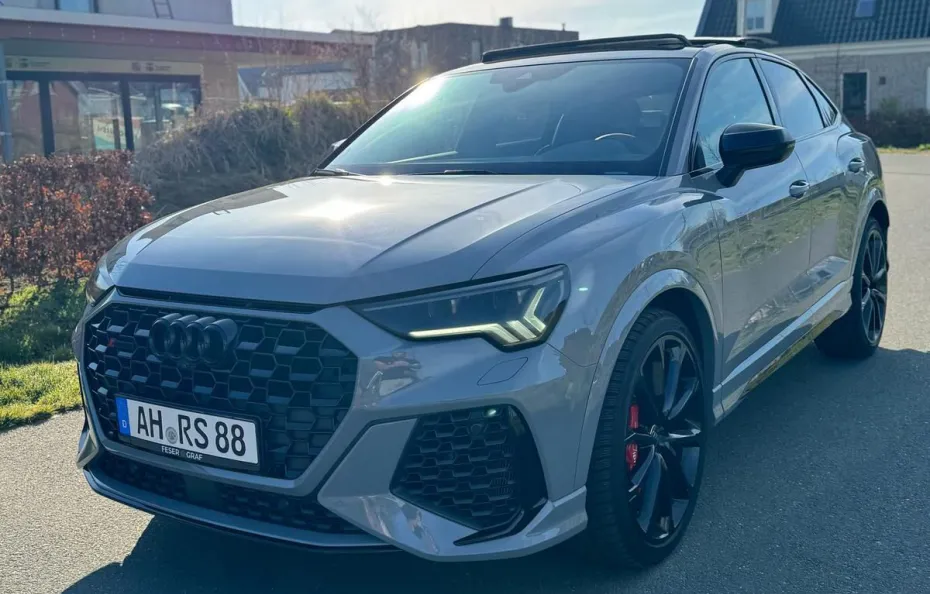 huur Audi RSQ3 Sportback 1