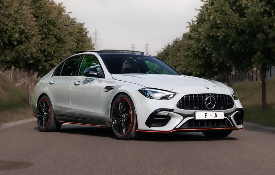 huur Mercedes Benz C63s AMG F1 1