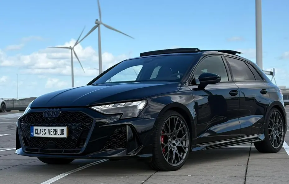 huur Audi RS3 Sportback (Kuipstoelen) 1