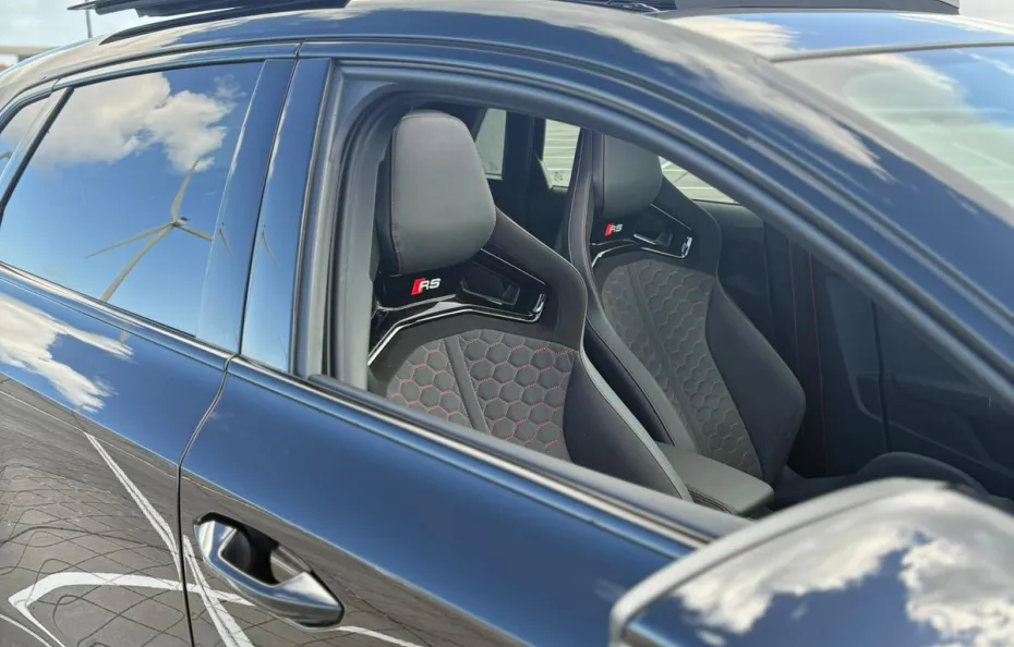 huur Audi RS3 Sportback (Kuipstoelen) 1