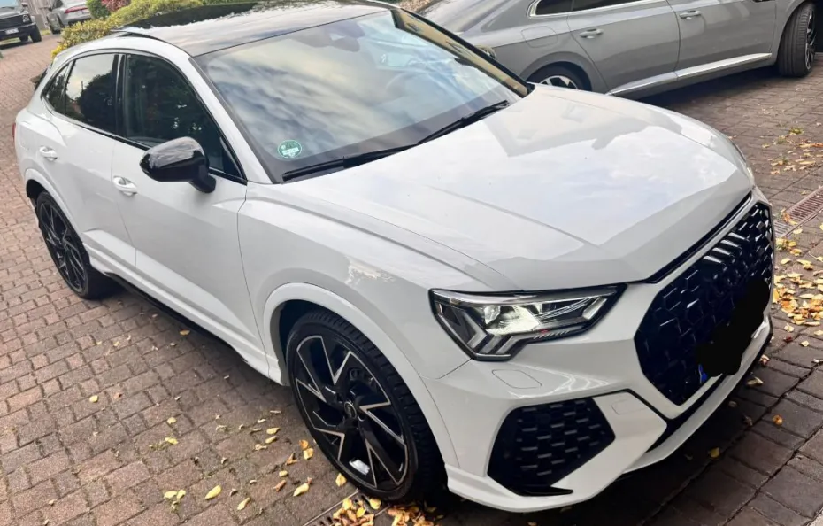 huur Audi RSQ3 Sportback 1