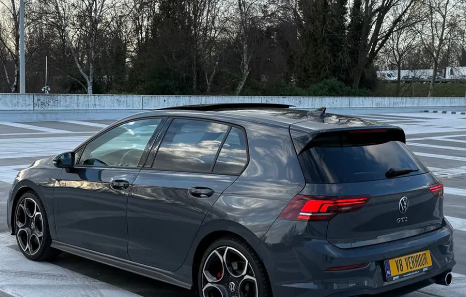 huur Volkswagen Golf 8.5 GTI 1