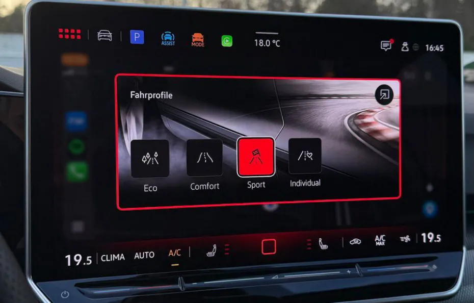 huur Volkswagen Golf 8.5 GTI 1