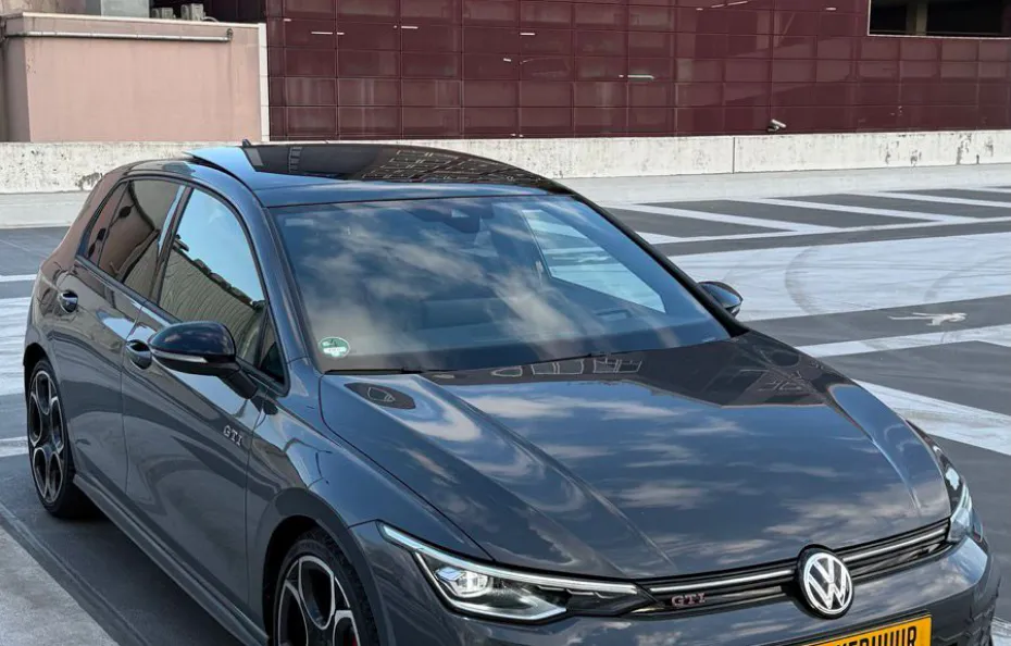 huur Volkswagen Golf 8.5 GTI 1