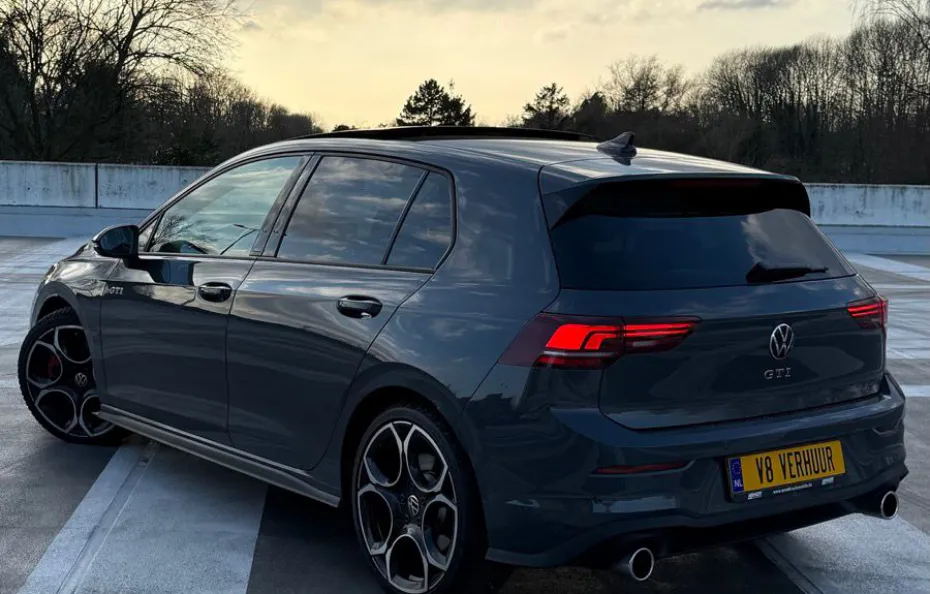 huur Volkswagen Golf 8.5 GTI 1