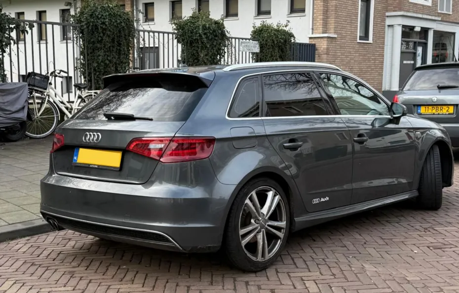 huur Audi A3 S-Line 1