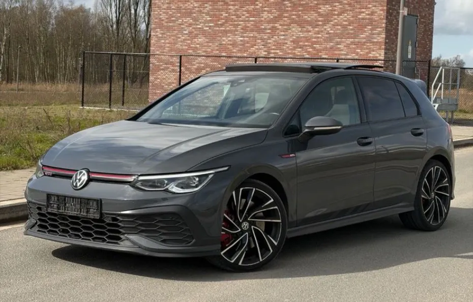 huur Volkswagen Golf 8 GTI Clubsport