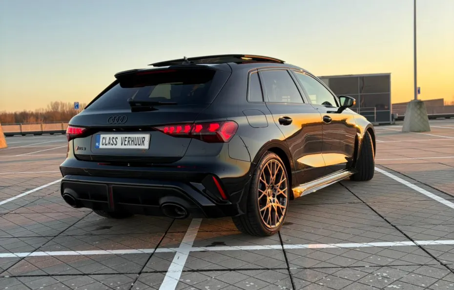 huur Audi RS3 Sportback (2025) 1