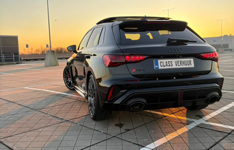 huur Audi RS3 Sportback (2025) 1