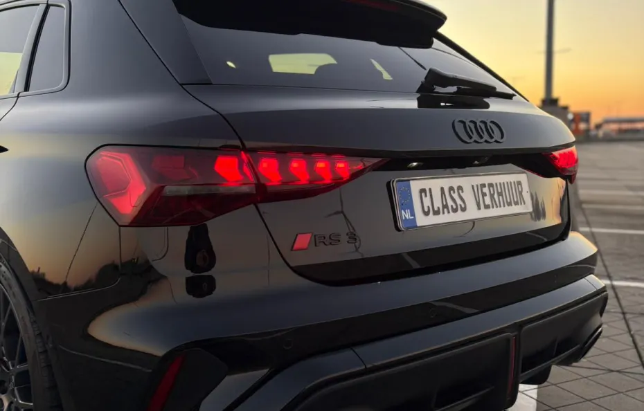 huur Audi RS3 Sportback (2025) 1