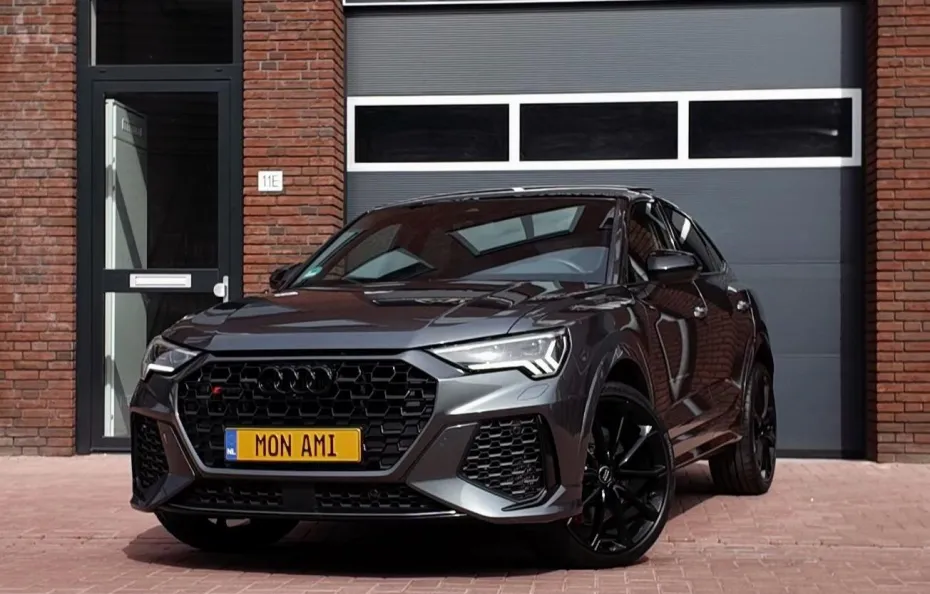 huur Audi RSQ3 Sportback 1