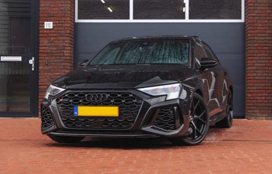 huur Audi RS3 Sportback 1