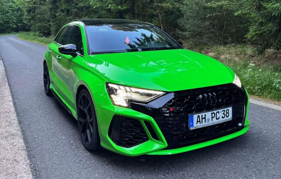 huur Audi RS3 Sportback 1