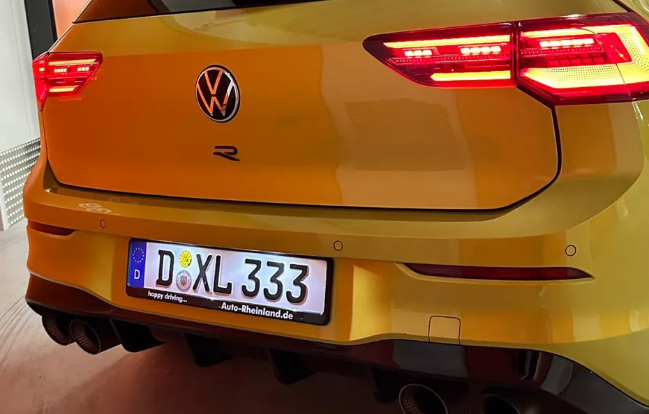 huur Volkswagen Golf 8R 333 Edition 1